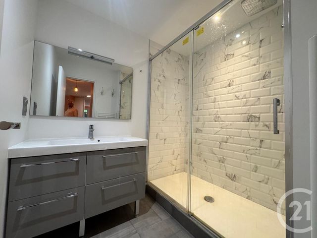 Appartement F2 &agrave; louer - 2 pi&egrave;ces - 49 m2 - Suresnes - 92 - ILE-DE-FRANCE