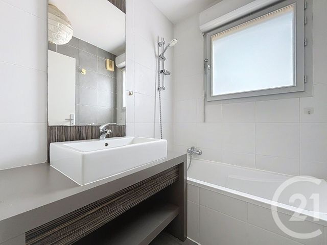 Appartement F3 &agrave; vendre - 3 pi&egrave;ces - 63 m2 - Marseille - 13002 - PROVENCE-ALPES-COTE-D-AZUR