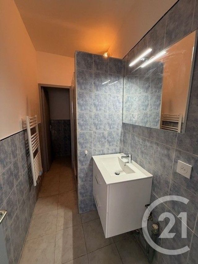 Appartement F2 &agrave; louer - 2 pi&egrave;ces - 33,44 m2 - Marseille - 13005 - PROVENCE-ALPES-COTE-D-AZUR