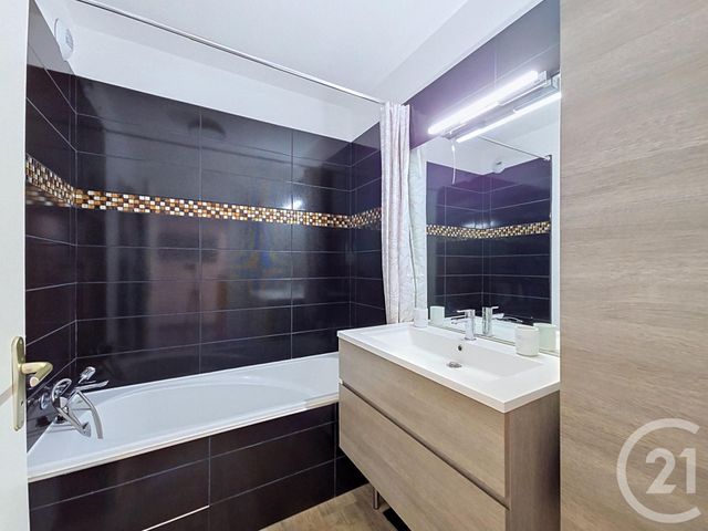 Appartement T3 &agrave; vendre - 3 pi&egrave;ces - 70,45 m2 - Marseille - 13008 - PROVENCE-ALPES-COTE-D-AZUR