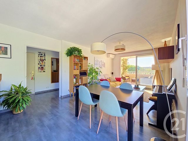 Appartement T3 &agrave; vendre - 3 pi&egrave;ces - 70,45 m2 - Marseille - 13008 - PROVENCE-ALPES-COTE-D-AZUR