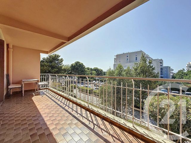 Appartement T4 à vendre - 5 pièces - 87,75 m2 - Marseille - 13008 - PROVENCE-ALPES-COTE-D-AZUR