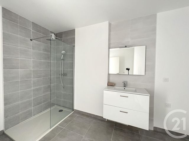 Appartement T3 &agrave; louer - 3 pi&egrave;ces - 65,13 m2 - Marseille - 13008 - PROVENCE-ALPES-COTE-D-AZUR