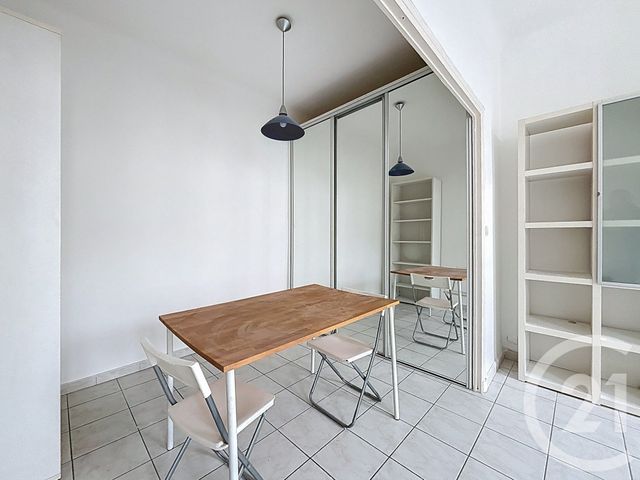 Appartement T2 &agrave; louer - 2 pi&egrave;ces - 45 m2 - Marseille - 13006 - PROVENCE-ALPES-COTE-D-AZUR