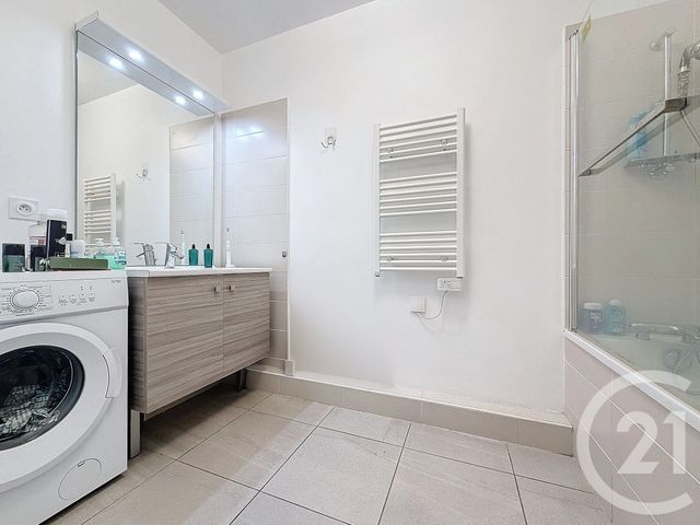 Appartement T3 à vendre - 3 pièces - 56,30 m2 - Marseille - 13008 - PROVENCE-ALPES-COTE-D-AZUR