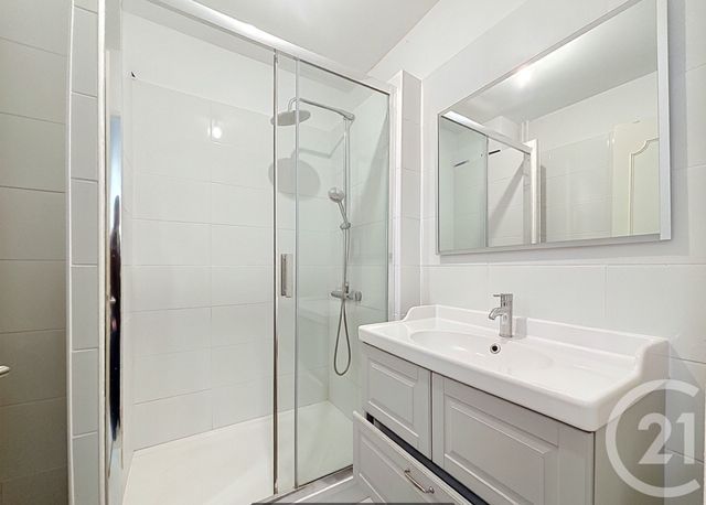 Appartement F4 &agrave; louer - 4 pi&egrave;ces - 72 m2 - Marseille - 13008 - PROVENCE-ALPES-COTE-D-AZUR