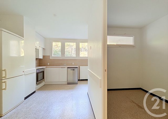Appartement F4 &agrave; louer - 4 pi&egrave;ces - 72 m2 - Marseille - 13008 - PROVENCE-ALPES-COTE-D-AZUR