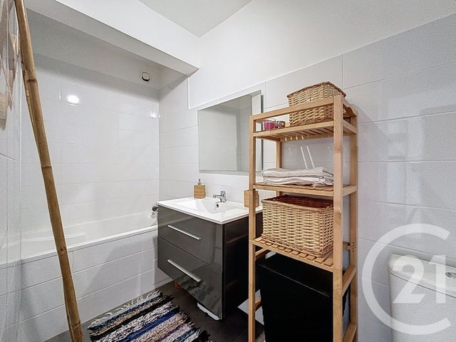 Appartement F2 &agrave; louer - 2 pi&egrave;ces - 45,19 m2 - Marseille - 13008 - PROVENCE-ALPES-COTE-D-AZUR