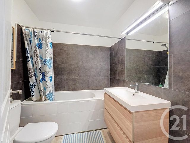 Appartement T6 à vendre - 6 pièces - 119,56 m2 - Marseille - 13009 - PROVENCE-ALPES-COTE-D-AZUR