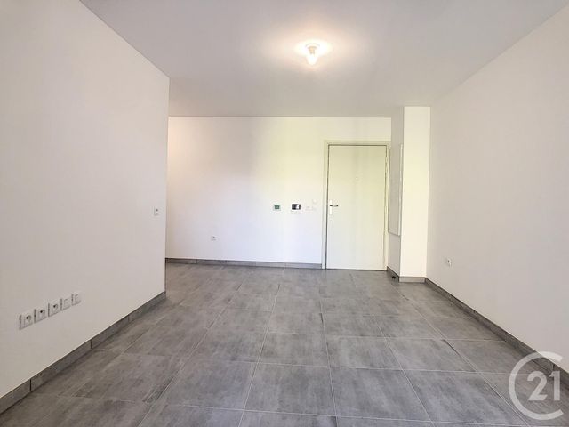Appartement F2 &agrave; louer - 2 pi&egrave;ces - 38,15 m2 - Marseille - 13012 - PROVENCE-ALPES-COTE-D-AZUR