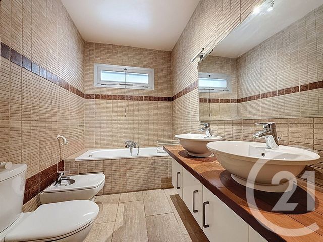 Appartement T4 &agrave; vendre - 4 pi&egrave;ces - 126,47 m2 - Marseille - 13008 - PROVENCE-ALPES-COTE-D-AZUR