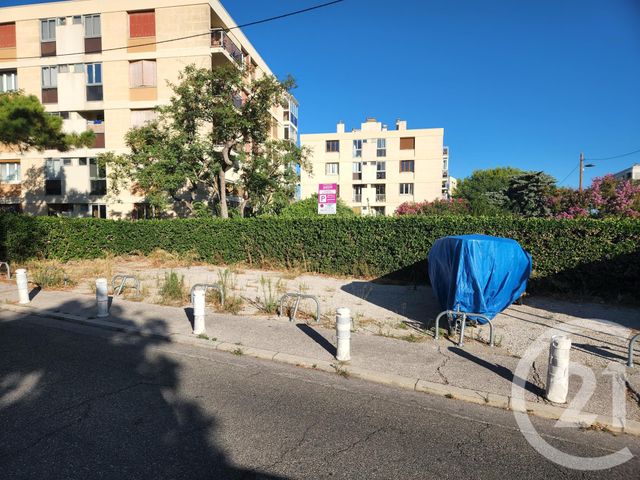 Parking à vendre - 14 m2 - Marseille - 13008 - PROVENCE-ALPES-COTE-D-AZUR
