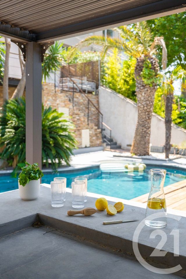 Maison à vendre - 5 pièces - 182,28 m2 - Marseille - 13007 - PROVENCE-ALPES-COTE-D-AZUR