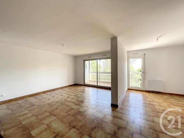 Appartement T3 à louer - 3 pièces - 86,30 m2 - Marseille - 13008 - PROVENCE-ALPES-COTE-D-AZUR