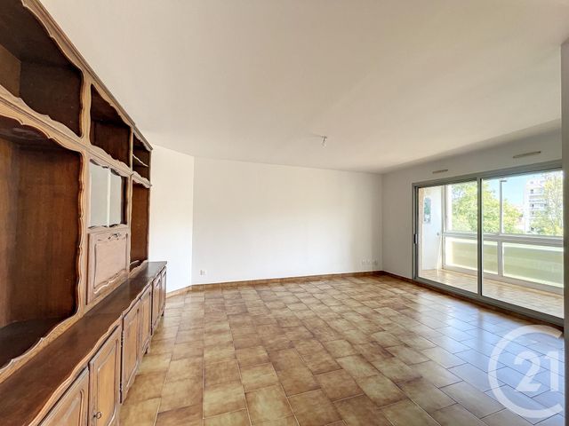 Appartement T3 à louer - 3 pièces - 86,30 m2 - Marseille - 13008 - PROVENCE-ALPES-COTE-D-AZUR