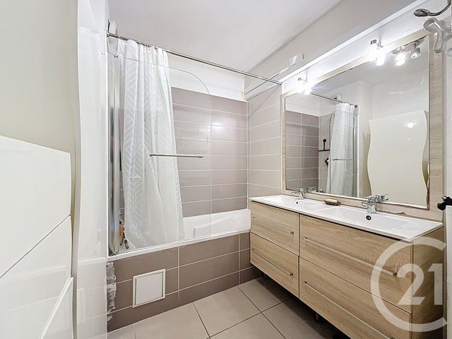 Appartement F3 &agrave; vendre - 3 pi&egrave;ces - 64,45 m2 - Marseille - 13009 - PROVENCE-ALPES-COTE-D-AZUR