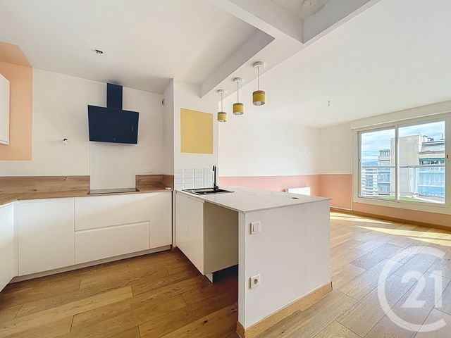 Appartement F4 à louer - 4 pièces - 80 m2 - Marseille - 13008 - PROVENCE-ALPES-COTE-D-AZUR