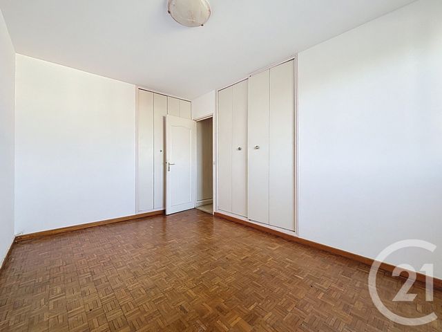 Appartement T4 &agrave; louer - 4 pi&egrave;ces - 92,36 m2 - Marseille - 13008 - PROVENCE-ALPES-COTE-D-AZUR