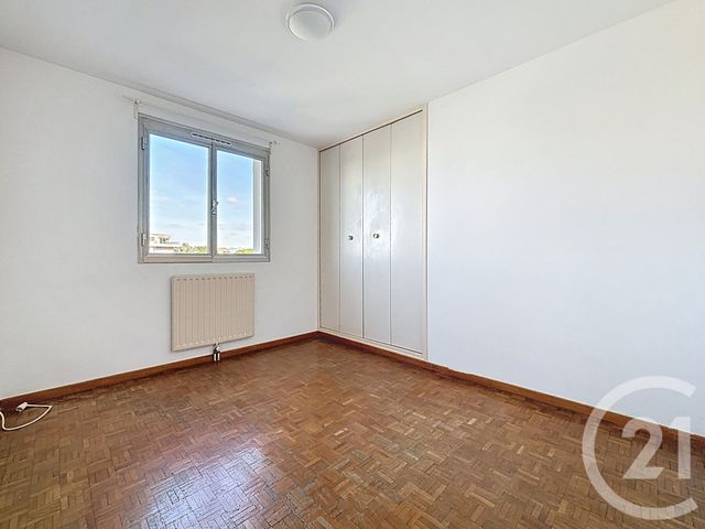 Appartement T4 &agrave; louer - 4 pi&egrave;ces - 92,36 m2 - Marseille - 13008 - PROVENCE-ALPES-COTE-D-AZUR