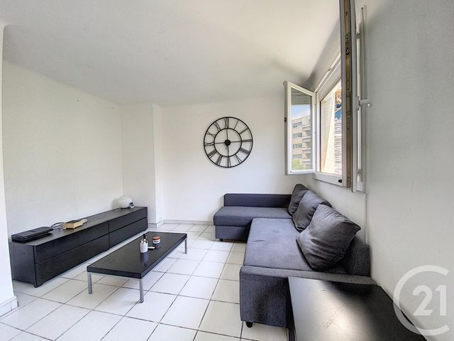 Appartement T3 à louer - 4 pièces - 64,65 m2 - Marseille - 13008 - PROVENCE-ALPES-COTE-D-AZUR