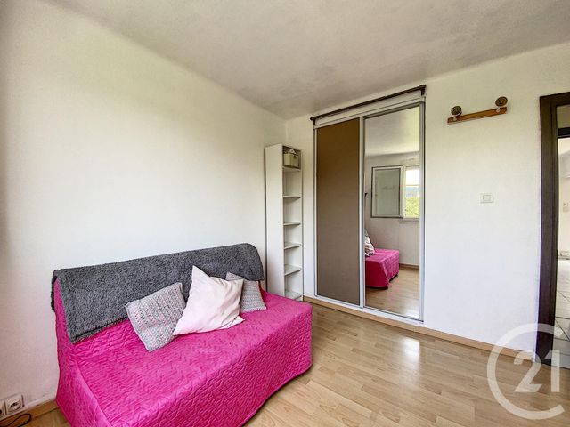 Appartement T3 à louer - 4 pièces - 64,65 m2 - Marseille - 13008 - PROVENCE-ALPES-COTE-D-AZUR