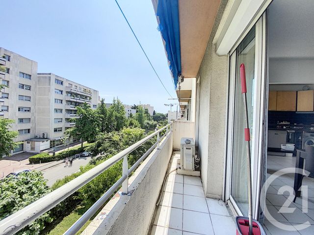 Appartement T3 à louer - 4 pièces - 64,65 m2 - Marseille - 13008 - PROVENCE-ALPES-COTE-D-AZUR