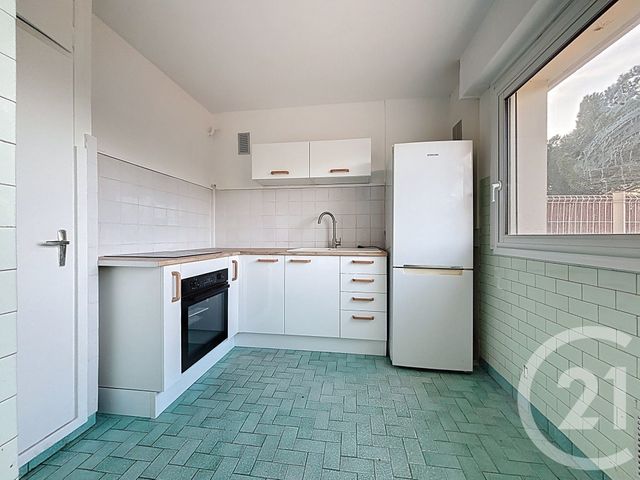 Appartement F1 &agrave; louer - 1 pi&egrave;ce - 41,75 m2 - Marseille - 13008 - PROVENCE-ALPES-COTE-D-AZUR