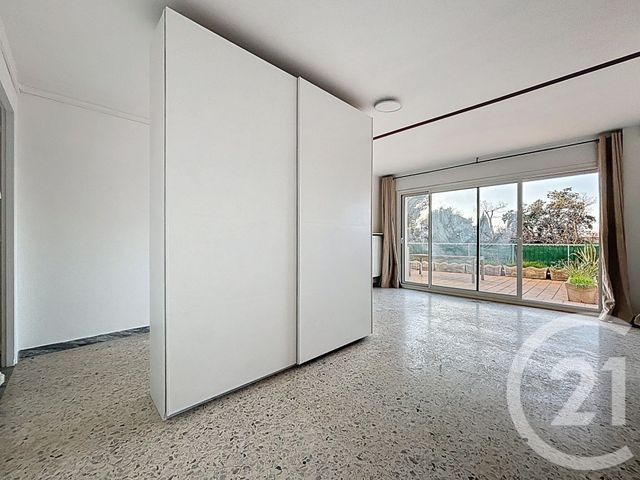 Appartement F1 &agrave; louer - 1 pi&egrave;ce - 41,75 m2 - Marseille - 13008 - PROVENCE-ALPES-COTE-D-AZUR