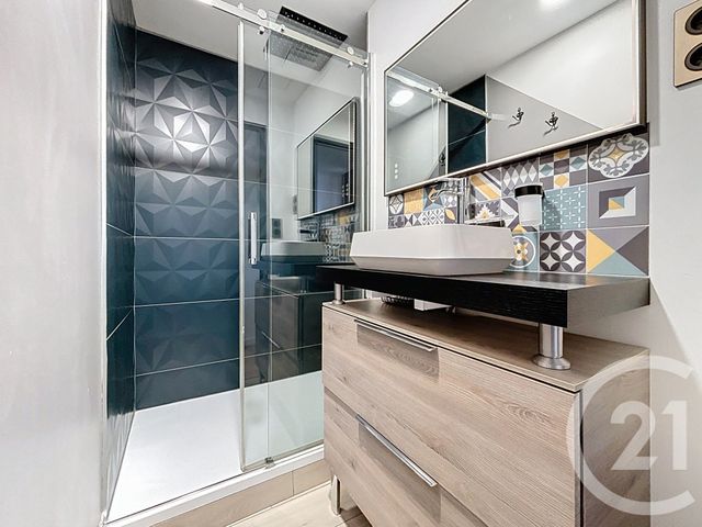 Appartement F3 &agrave; louer - 3 pi&egrave;ces - 52,91 m2 - Marseille - 13009 - PROVENCE-ALPES-COTE-D-AZUR