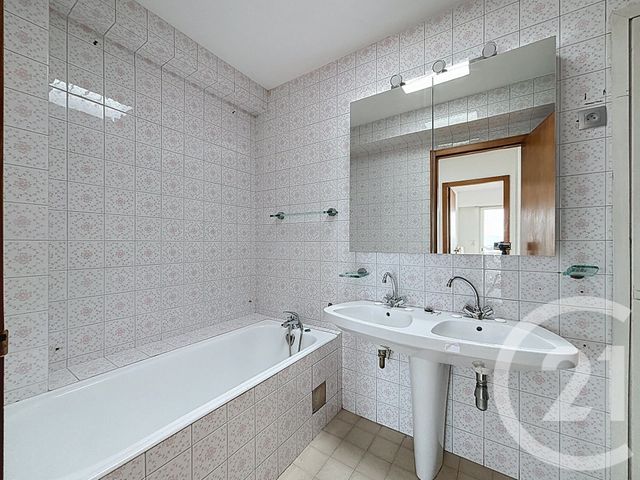 Appartement F6 &agrave; louer - 6 pi&egrave;ces - 152,35 m2 - Marseille - 13008 - PROVENCE-ALPES-COTE-D-AZUR