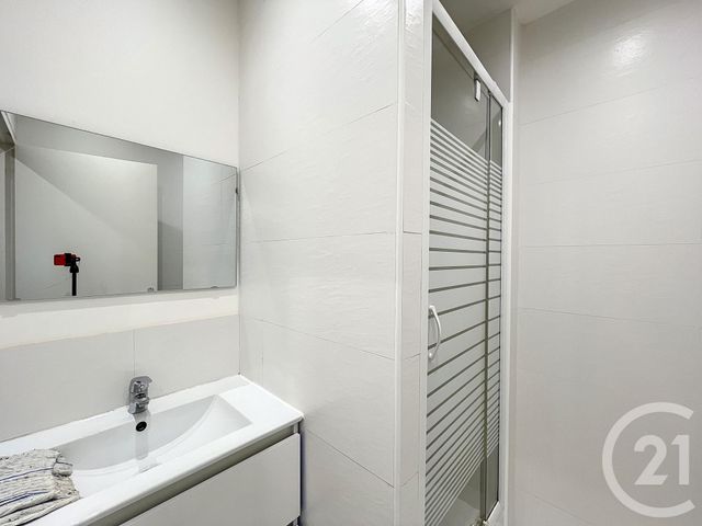 Appartement T3 &agrave; louer - 3 pi&egrave;ces - 67,65 m2 - Marseille - 13007 - PROVENCE-ALPES-COTE-D-AZUR