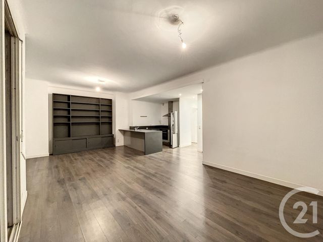 Appartement T3 &agrave; louer - 3 pi&egrave;ces - 67,65 m2 - Marseille - 13007 - PROVENCE-ALPES-COTE-D-AZUR