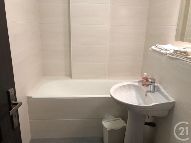 Appartement T1 &agrave; louer - 2 pi&egrave;ces - 34 m2 - Marseille - 13008 - PROVENCE-ALPES-COTE-D-AZUR