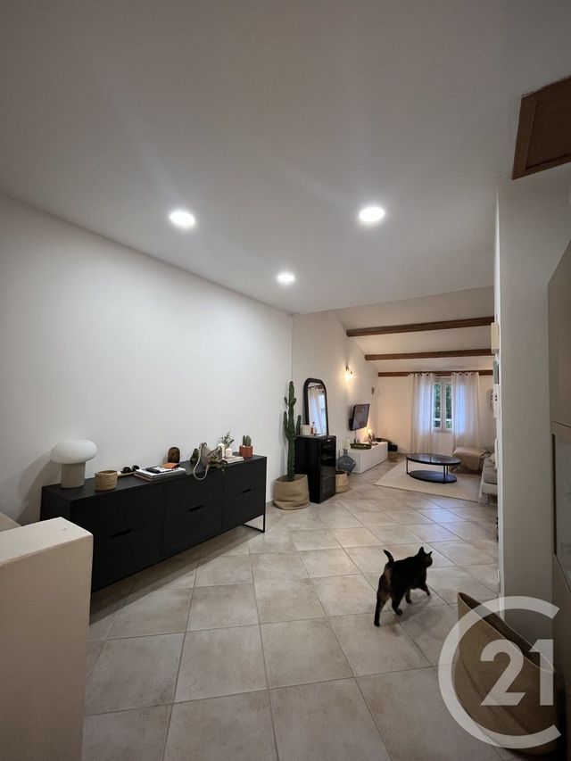 Appartement F2 &agrave; louer - 2 pi&egrave;ces - 60 m2 - Marseille - 13008 - PROVENCE-ALPES-COTE-D-AZUR