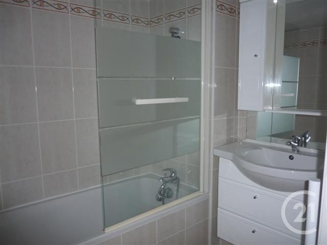 Appartement F3 &agrave; louer - 3 pi&egrave;ces - 58 m2 - Marseille - 13008 - PROVENCE-ALPES-COTE-D-AZUR