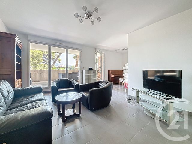 Appartement &agrave; louer - 3 pi&egrave;ces - 55 m2 - Marseille - 13009 - PROVENCE-ALPES-COTE-D-AZUR