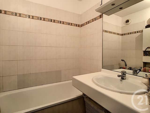 Appartement T2 &agrave; louer - 2 pi&egrave;ces - 41,52 m2 - Marseille - 13010 - PROVENCE-ALPES-COTE-D-AZUR