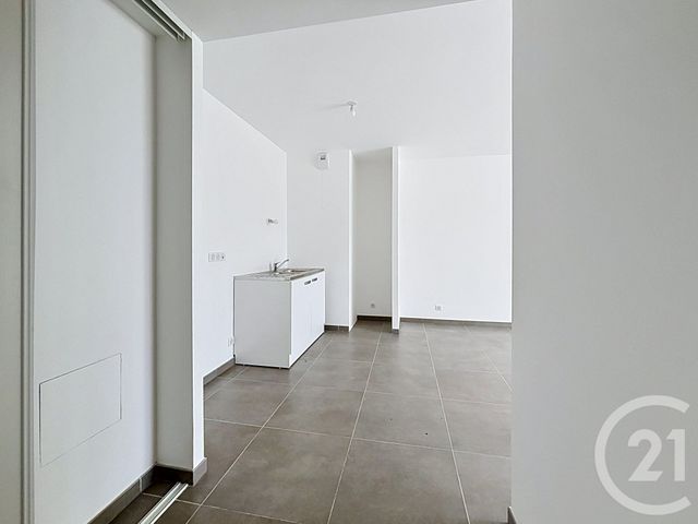 Appartement &agrave; louer - 3 pi&egrave;ces - 64,43 m2 - Marseille - 13008 - PROVENCE-ALPES-COTE-D-AZUR