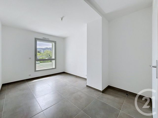 Appartement &agrave; louer - 3 pi&egrave;ces - 64,43 m2 - Marseille - 13008 - PROVENCE-ALPES-COTE-D-AZUR