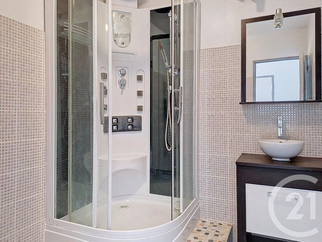 Appartement T3 &agrave; louer - 3 pi&egrave;ces - 62,30 m2 - Marseille - 13009 - PROVENCE-ALPES-COTE-D-AZUR