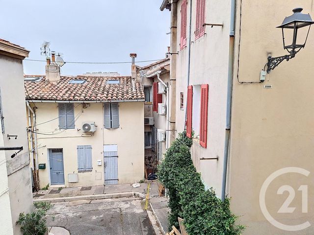 Appartement T3 &agrave; louer - 3 pi&egrave;ces - 62,30 m2 - Marseille - 13009 - PROVENCE-ALPES-COTE-D-AZUR