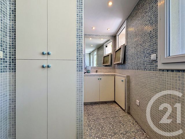 Appartement &agrave; louer - 2 pi&egrave;ces - 43,90 m2 - Marseille - 13008 - PROVENCE-ALPES-COTE-D-AZUR