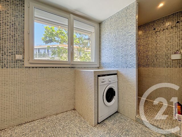 Appartement &agrave; louer - 2 pi&egrave;ces - 43,90 m2 - Marseille - 13008 - PROVENCE-ALPES-COTE-D-AZUR
