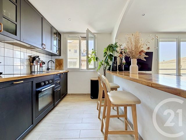 Appartement &agrave; louer - 2 pi&egrave;ces - 43,90 m2 - Marseille - 13008 - PROVENCE-ALPES-COTE-D-AZUR