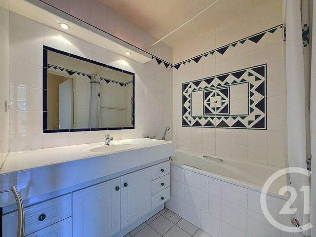 Appartement T2 &agrave; vendre - 2 pi&egrave;ces - 56,87 m2 - Marseille - 13008 - PROVENCE-ALPES-COTE-D-AZUR