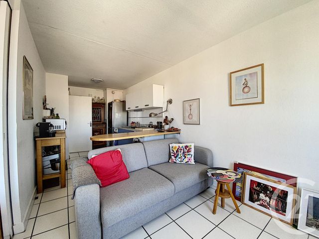 Appartement T2 &agrave; louer - 2 pi&egrave;ces - 62,50 m2 - Marseille - 13006 - PROVENCE-ALPES-COTE-D-AZUR