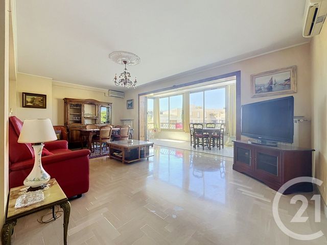Appartement F4 &agrave; vendre - 4 pi&egrave;ces - 110 m2 - Marseille - 13008 - PROVENCE-ALPES-COTE-D-AZUR