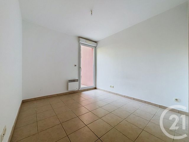 Appartement F3 &agrave; louer - 3 pi&egrave;ces - 64,64 m2 - Marseille - 13009 - PROVENCE-ALPES-COTE-D-AZUR