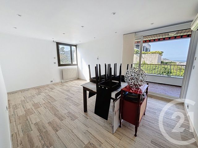 Appartement T3 &agrave; louer - 3 pi&egrave;ces - 70,40 m2 - Marseille - 13008 - PROVENCE-ALPES-COTE-D-AZUR