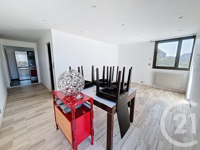 Appartement T3 &agrave; louer - 3 pi&egrave;ces - 70,40 m2 - Marseille - 13008 - PROVENCE-ALPES-COTE-D-AZUR